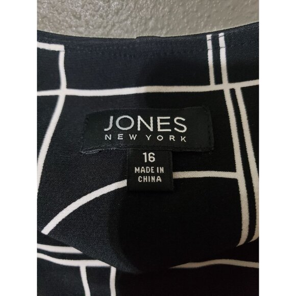 Jones New York, black and white, geometric print, dress with pockets, size 16 - Picture 5 of 8